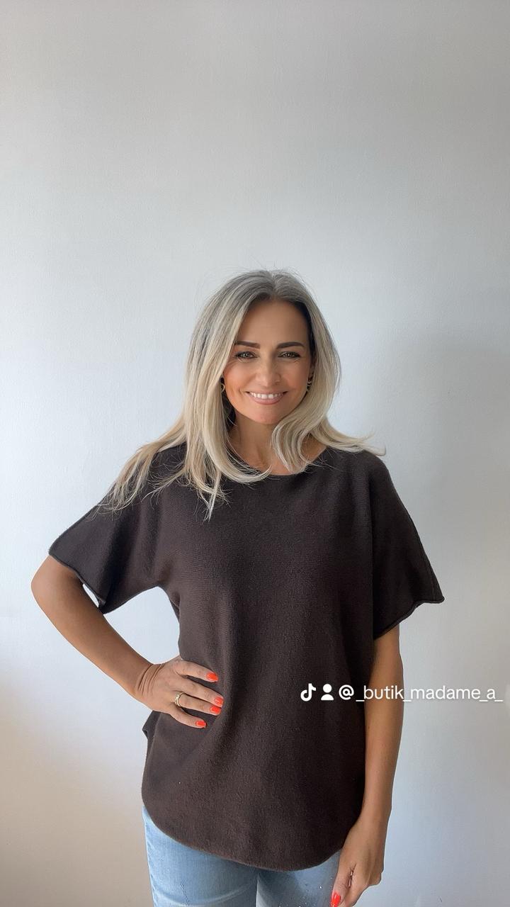 Sweter z krotkim rękawem