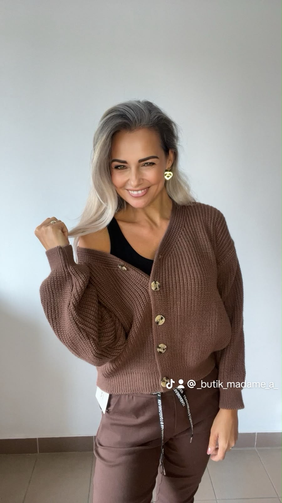Krótki sweter rozpinany