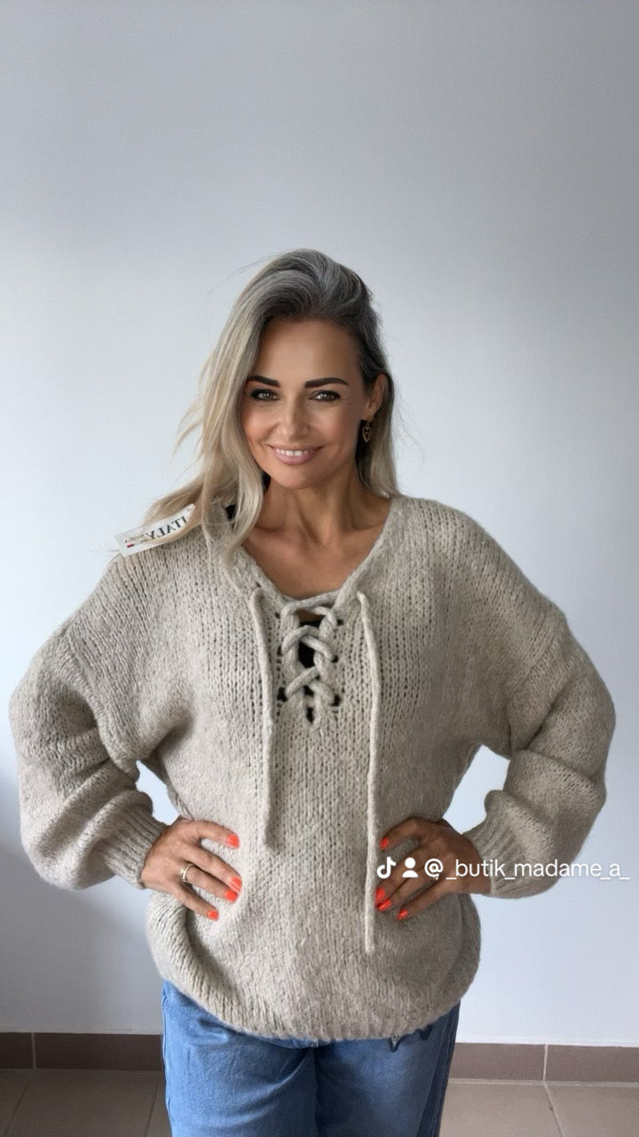 Sweter oversize z wiązaniem