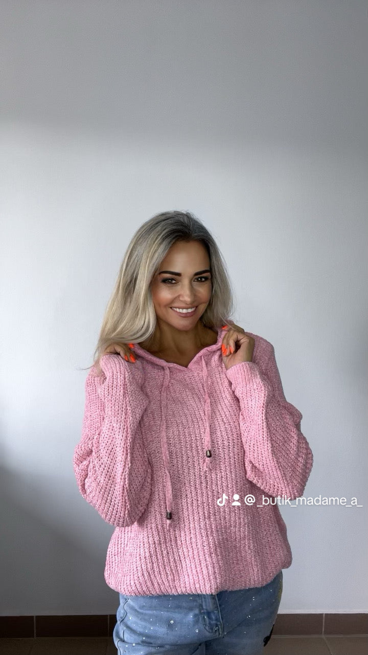 Dzianinowy sweter z kapturem