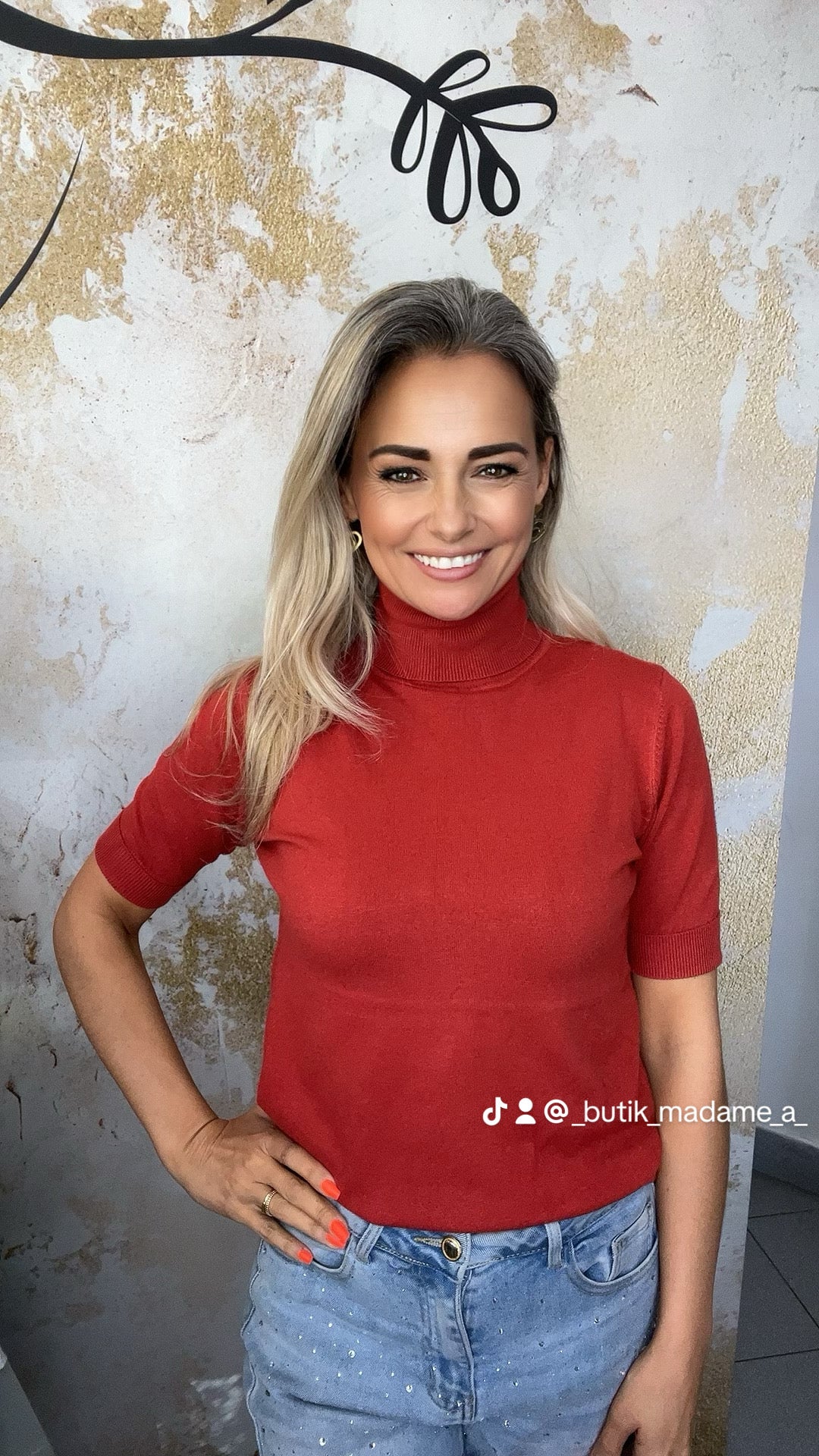 Dzianinowy golf na krótki rękaw